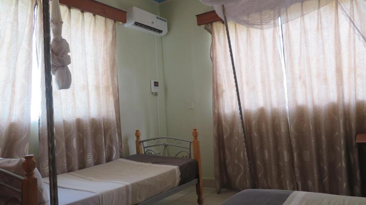 Global Village Hotel Pakwach 외부 사진